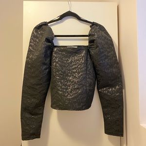 H&M black long sleeve top.